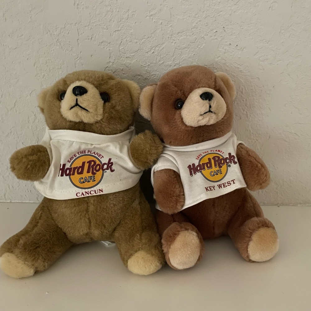 Hard Rock Cafe Cancun and Key West Bears